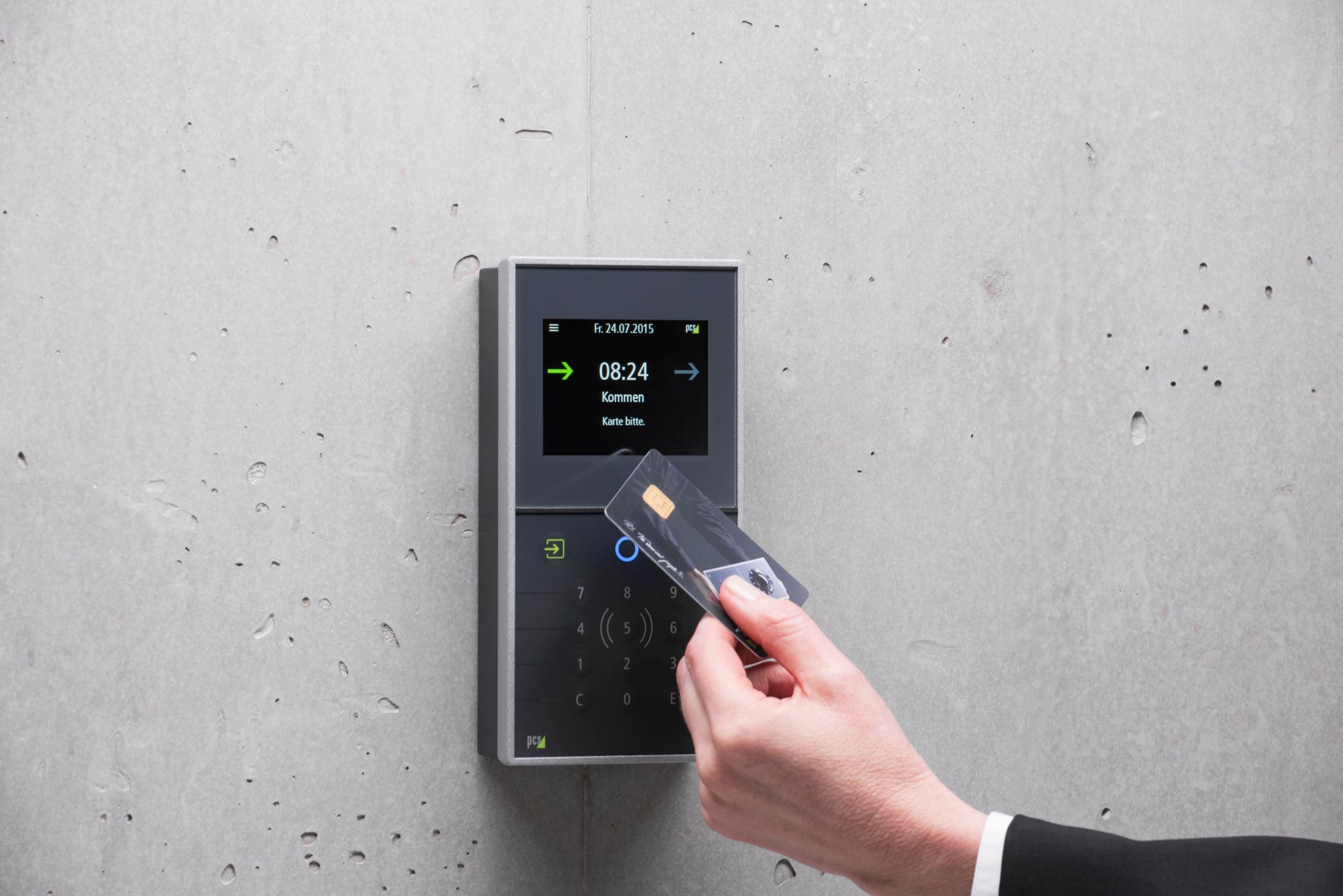 En kortläsare är bara ett gränssnitt i ett större system av teknik och infrastruktur